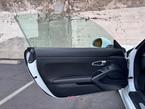 Used 2014 Porsche Cayman RWD image 14