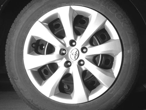 Used 2025 Toyota Corolla LE FWD image 18
