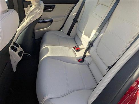 Used 2025 Mercedes-Benz C 300 Sedan image 15