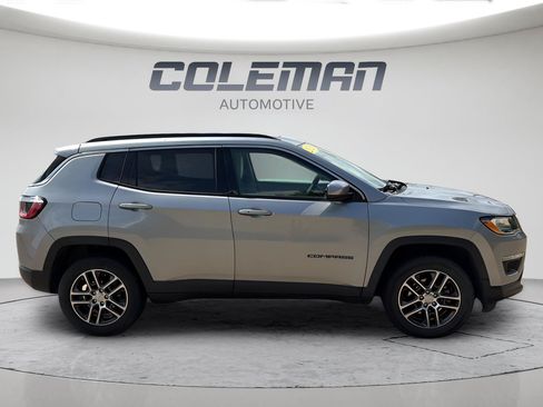 Used 2020 Jeep Compass Latitude AWD/4WD image 24