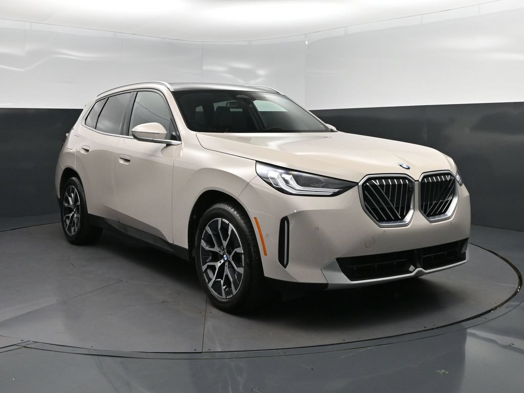 Used 2025 BMW X3 xDrive30i w/ Premium Package AWD/4WD image 9