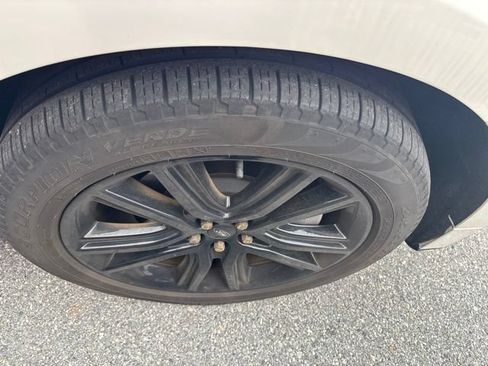 Certified 2024 Ford Edge ST-Line AWD/4WD image 2