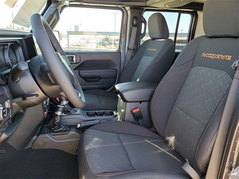 New 2026 Jeep Gladiator Mojave image 13