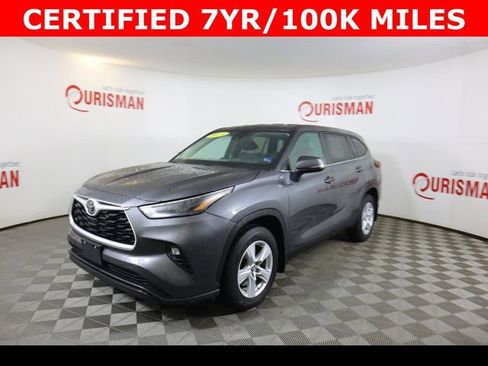 Used 2024 Toyota Highlander LE image 4