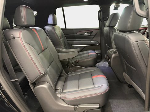 New 2026 Chevrolet Traverse RS AWD/4WD image 12