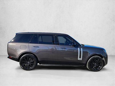 Used 2025 Land Rover Range Rover Long Wheelbase Autobiography image 4