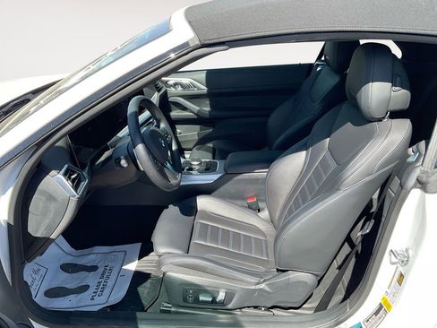 Used 2024 BMW M440i Convertible w/ Premium Package image 15