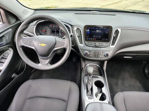 Used 2022 Chevrolet Malibu LT FWD image 28