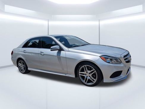 Used 2016 Mercedes-Benz E 350 4MATIC Sedan image 2