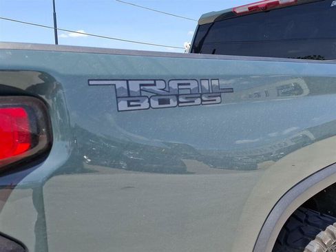 Used 2025 Chevrolet Silverado 2500 LT w/ Trail Boss Package AWD/4WD image 9