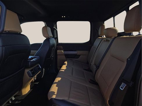 Used 2022 Ford F150 Lariat image 8