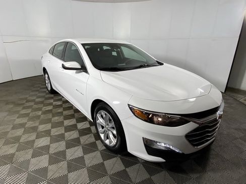 Used 2024 Chevrolet Malibu LT image 3