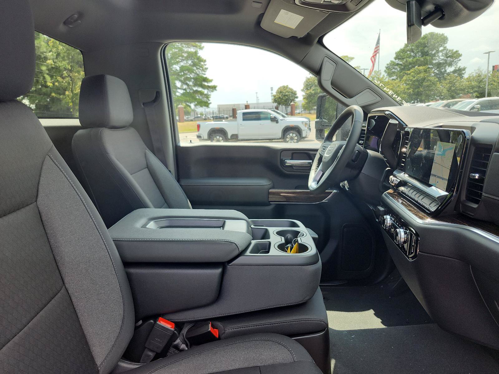 New 2026 GMC Sierra 3500 SLE AWD/4WD image 9