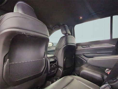 Used 2024 Jeep Grand Cherokee L Limited image 26