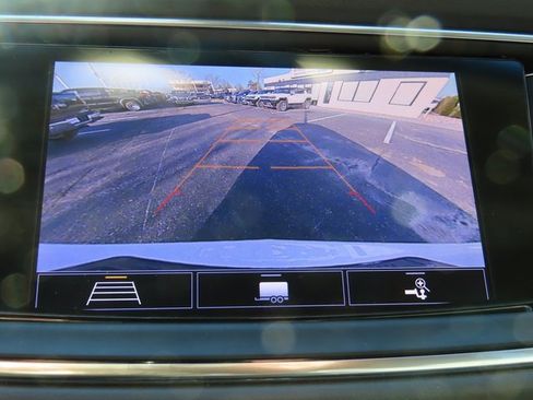 Used 2020 Buick Enclave Essence w/ Sport Touring Edition image 25