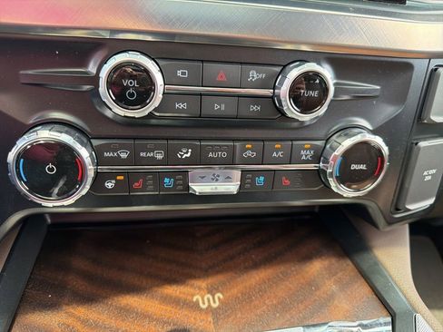 New 2025 Ford F350 King Ranch w/ Chrome Package AWD/4WD image 13