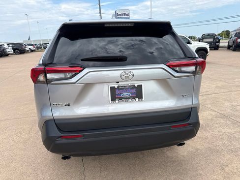 Used 2024 Toyota RAV4 XLE w/ Convenience Package FWD image 6