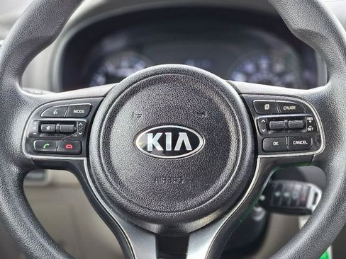 Used 2018 Kia Sportage LX image 16