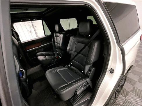 Used 2024 Lincoln Navigator Reserve w/ Monochromatic Package AWD/4WD image 24