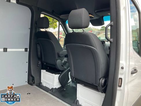 Used 2024 Mercedes-Benz Sprinter 2500 image 29