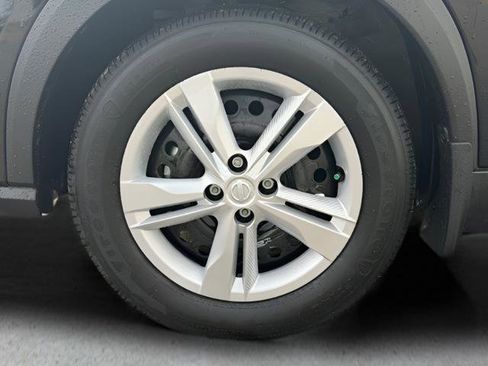 Certified 2025 Nissan Kicks Play S image 36