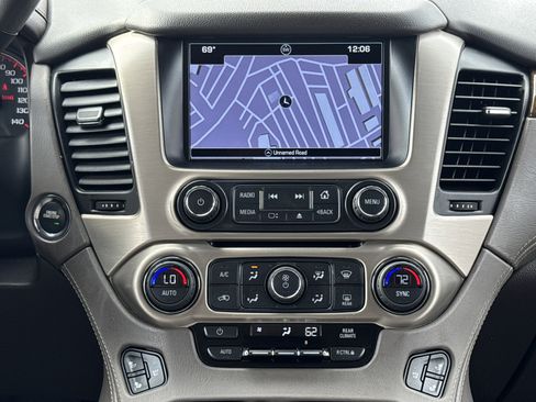 Used 2016 GMC Yukon XL Denali w/ Open Road Package image 32