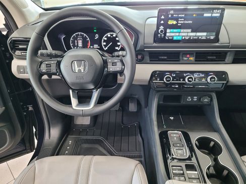 New 2025 Honda Pilot EX-L image 9