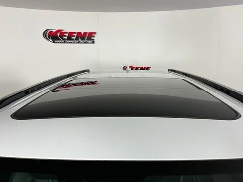 Used 2022 Jeep Wagoneer Series I AWD/4WD image 8