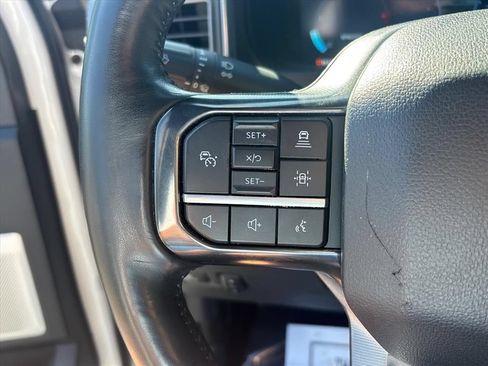 Used 2025 Ford F250 Platinum AWD/4WD image 32