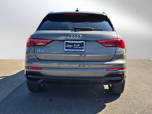 New 2025 Audi Q3 2.0T Premium image 4