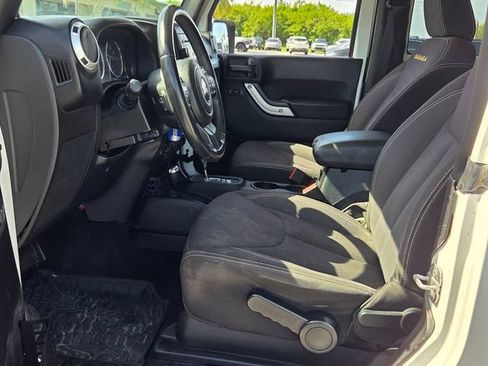 Used 2014 Jeep Wrangler Sahara AWD/4WD image 9