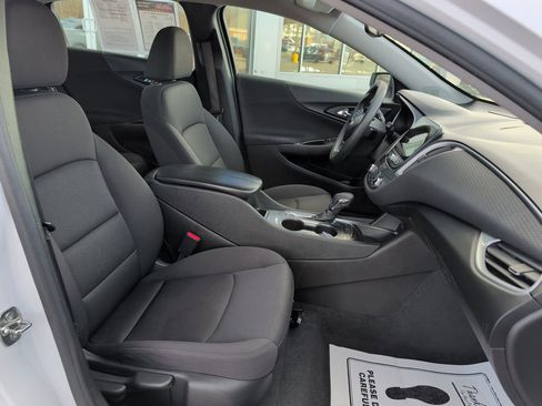 Used 2023 Chevrolet Malibu LT image 21