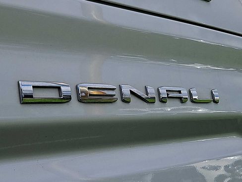 Used 2023 GMC Sierra 1500 Denali w/ Denali Reserve Package AWD/4WD image 31
