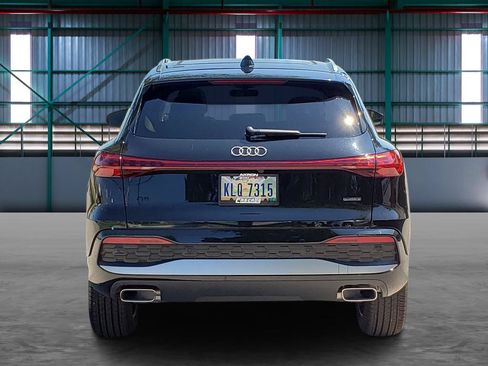 Used 2025 Audi Q5 Premium w/ Convenience Package AWD/4WD image 4