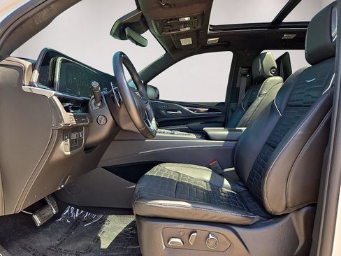 Used 2024 Cadillac Escalade V AWD/4WD image 22