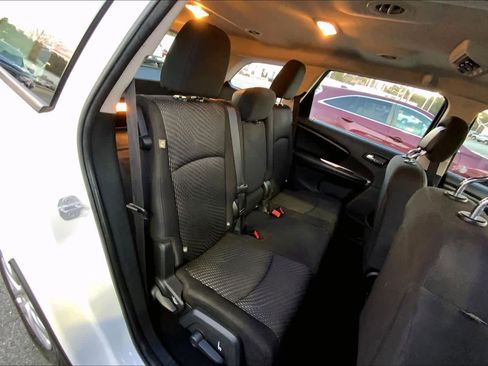 Used 2014 Dodge Journey American Value Package w/ Flexible Seating Group image 18