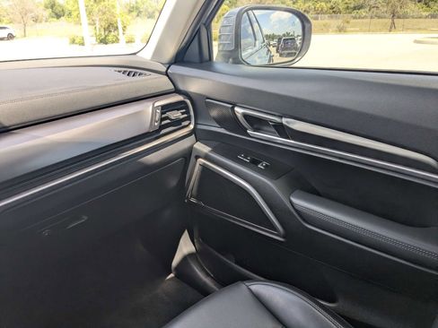 Used 2024 Kia Telluride S w/ S Sunroof Package FWD image 22