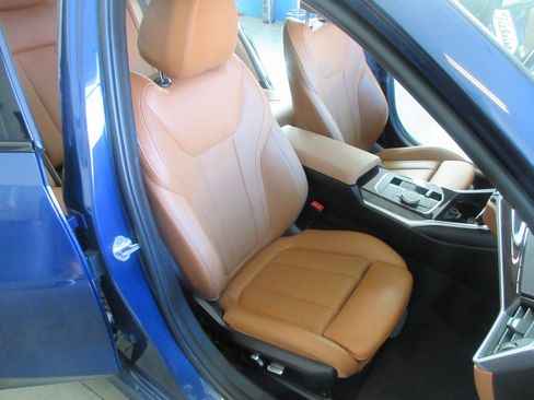 Used 2023 BMW 330i Sedan w/ Driving Assistance Package RWD image 24
