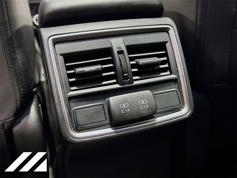 Certified 2022 Subaru Forester Premium image 27