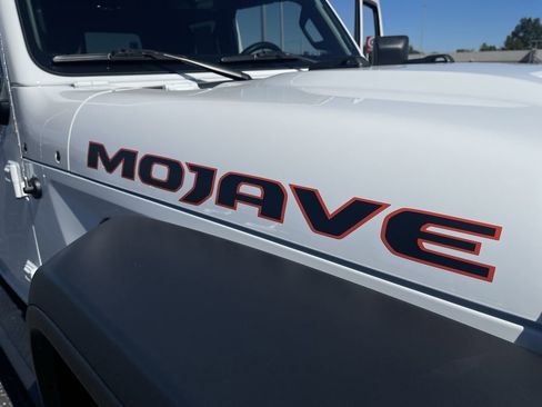 Used 2023 Jeep Gladiator Mojave w/ Cold Weather Group image 32