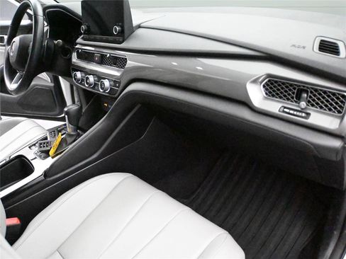 Used 2023 Acura Integra BASE image 17