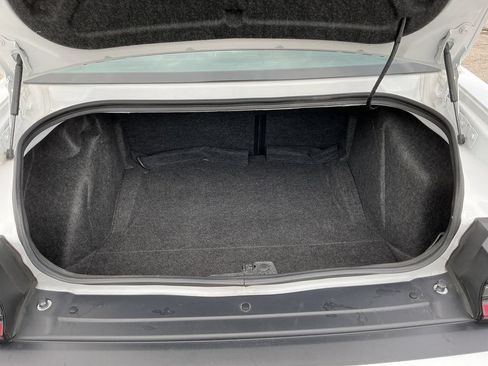 Certified 2018 Dodge Challenger R/T Plus RWD image 28