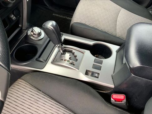 Used 2017 Toyota 4Runner SR5 image 17