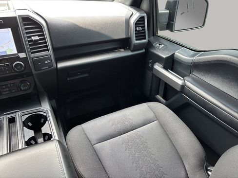 Used 2020 Ford F150 XLT w/ Equipment Group 302A Luxury AWD/4WD image 14