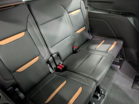 Used 2024 GMC Yukon AT4 w/ AT4 Premium Plus Package image 27