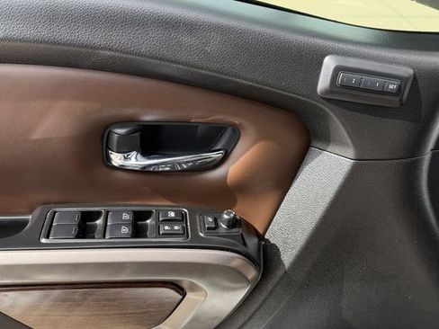 Used 2024 Nissan Titan Platinum Reserve w/ Moonroof Package image 27