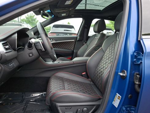 Used 2025 Genesis G70 3.3T Advanced image 14