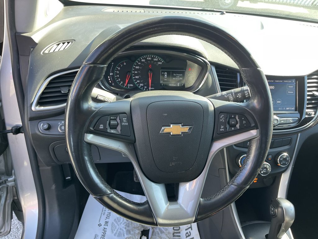 Used 2022 Chevrolet Trax LT w/ Driver Confidence Package AWD/4WD image 14
