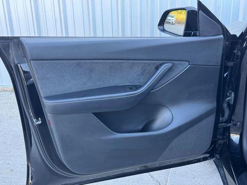 Used 2021 Tesla Model Y Performance image 43