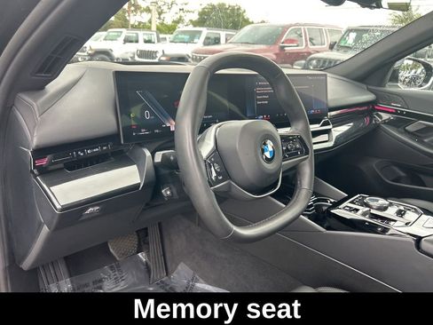 Used 2025 BMW 530i RWD image 12